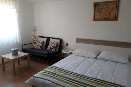 Apartman Celestina メドゥリン エクステリア 写真